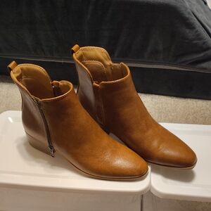 Wonderly Tan Ankle Booties